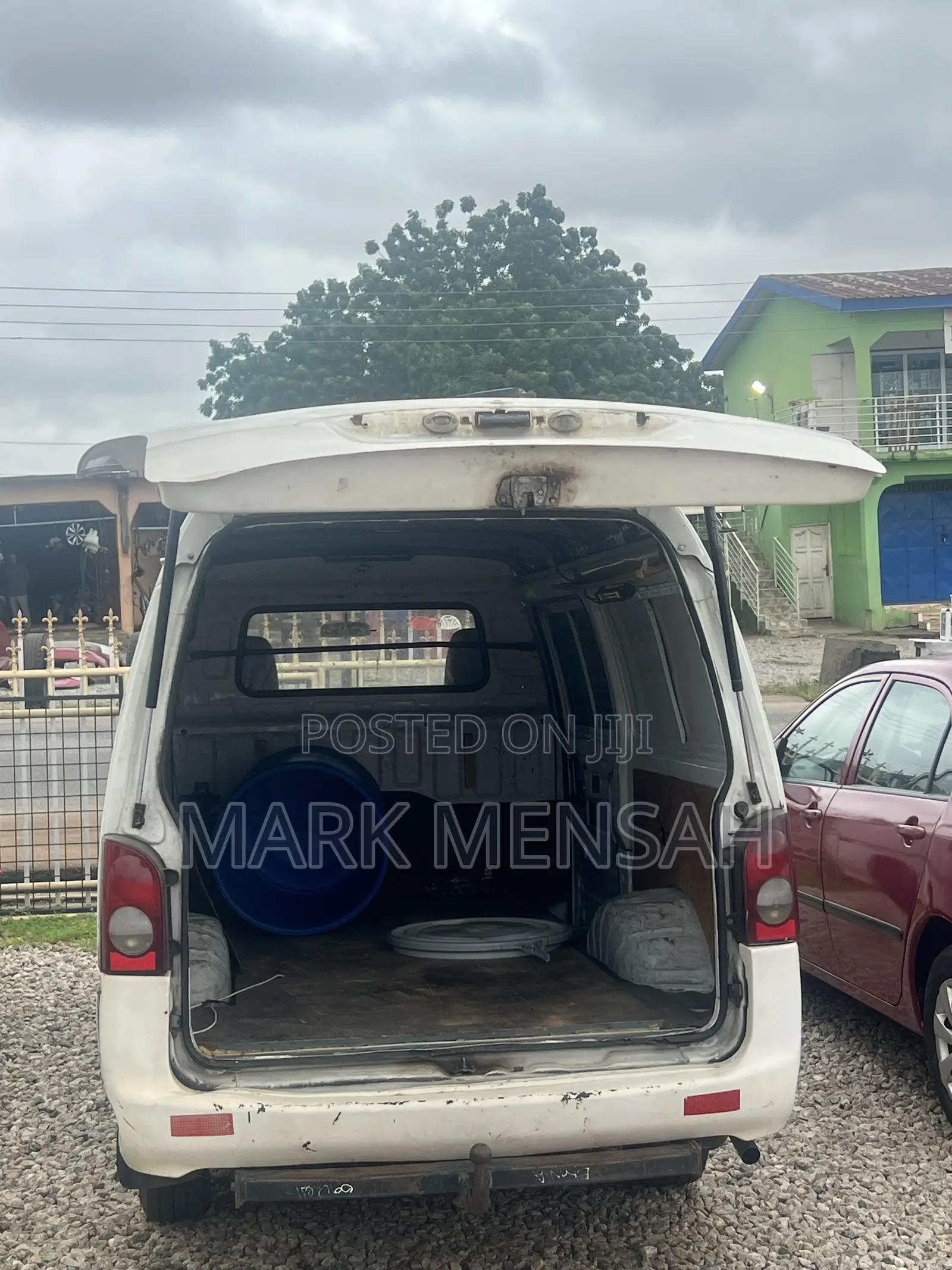 Hyundai H-100 2002 White