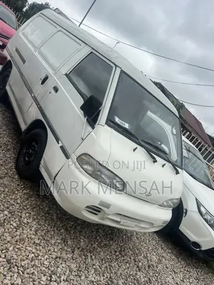 Hyundai H-100 2002 White