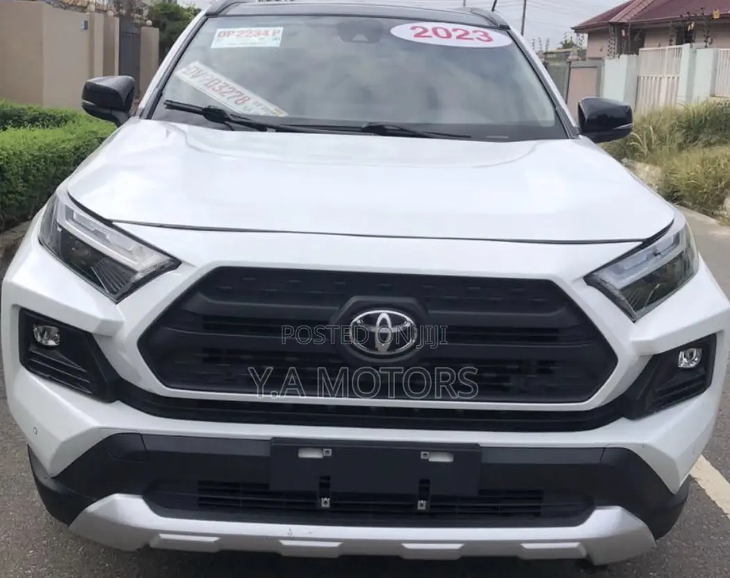 Toyota RAV4 2023 White
