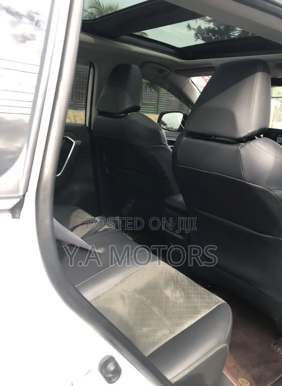 Toyota RAV4 2023 White
