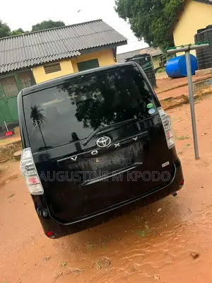 Toyota Voxy 2010 Black