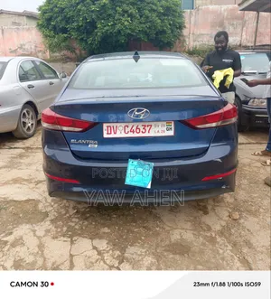 Hyundai Elantra 2017 Blue