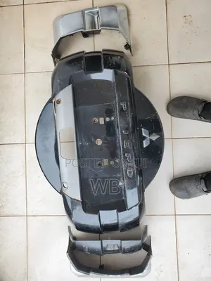 Original 2017 Mitsubishi Pajero SUV Tyre Cover