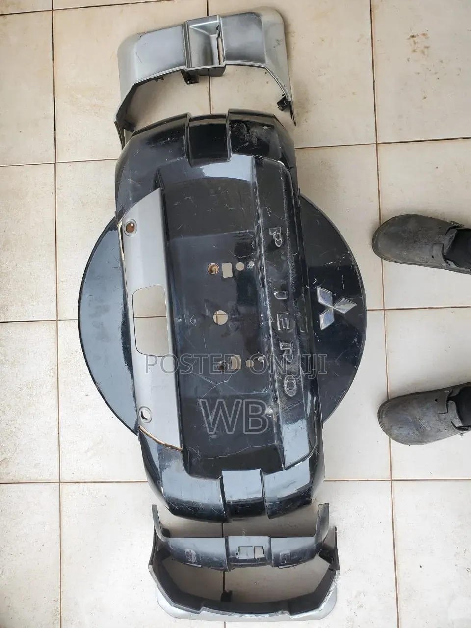 Original 2017 Mitsubishi Pajero SUV Tyre Cover