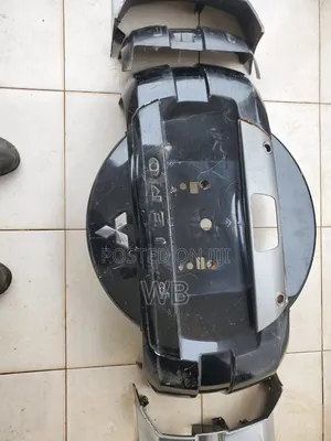 Original 2017 Mitsubishi Pajero SUV Tyre Cover