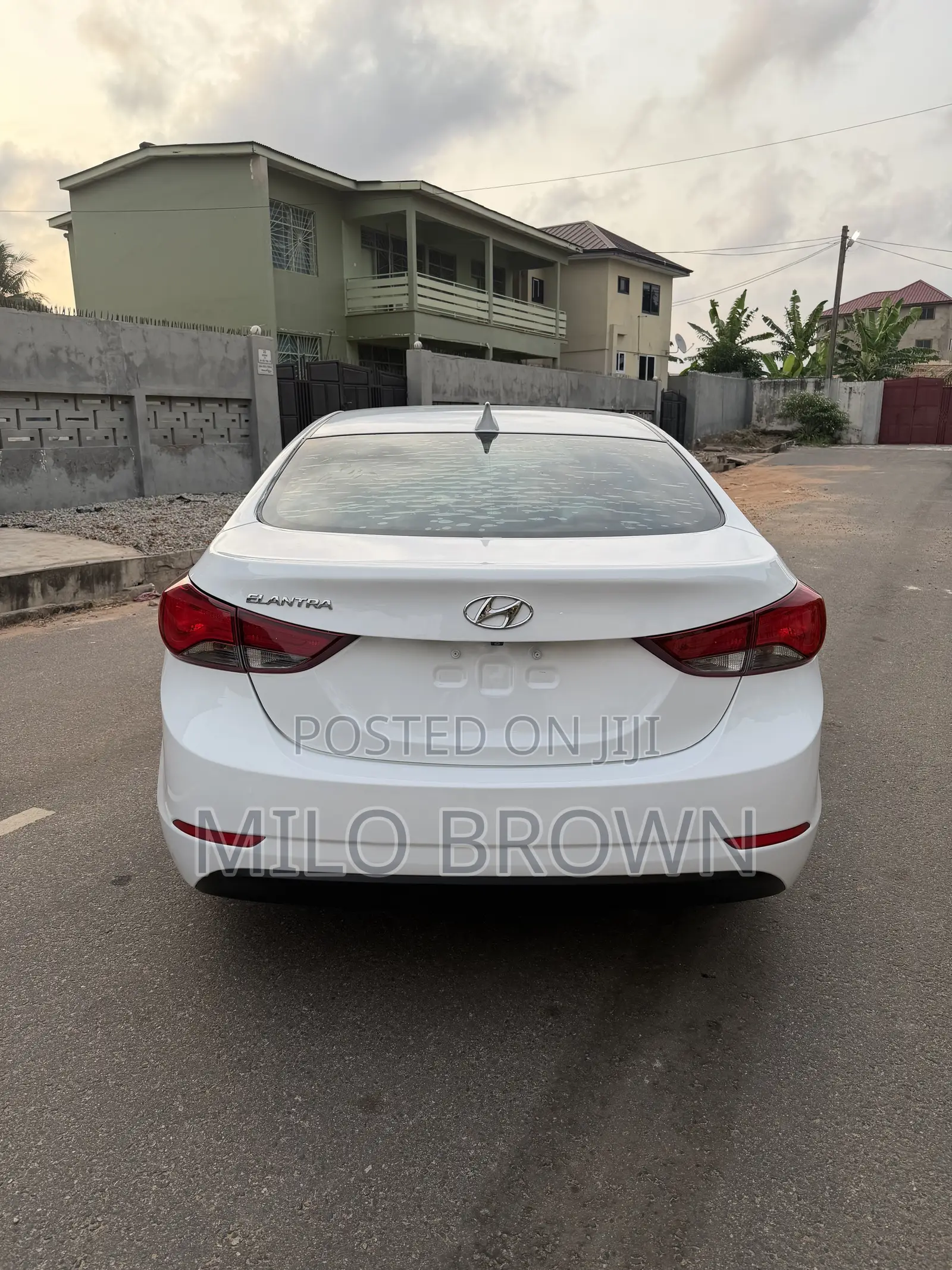 Hyundai Elantra SE Sedan FWD (1.8L 4cyl 6A) 2016 White