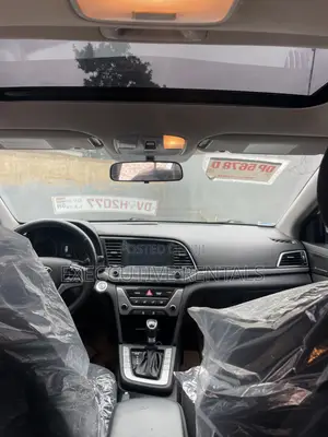 Hyundai Elantra 2018 White