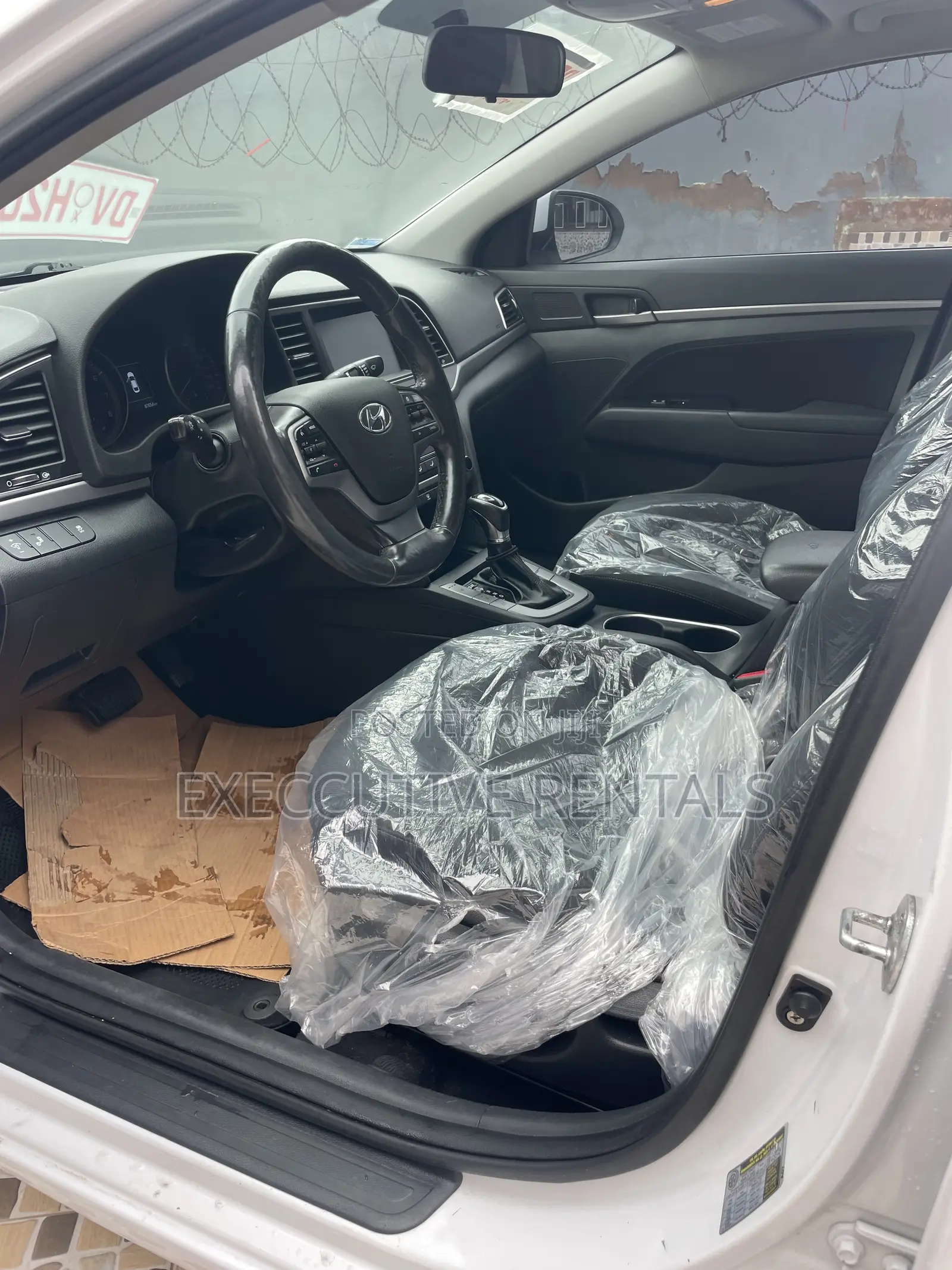 Hyundai Elantra 2018 White