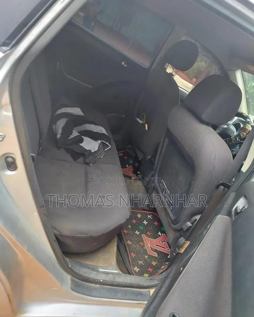Toyota Matrix 2010 Silver