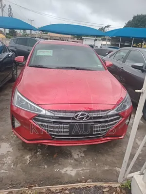 Hyundai Elantra 2020 Red
