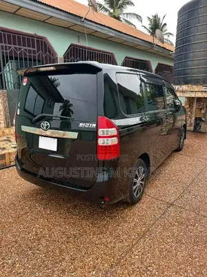 Toyota Voxy 2012 Black
