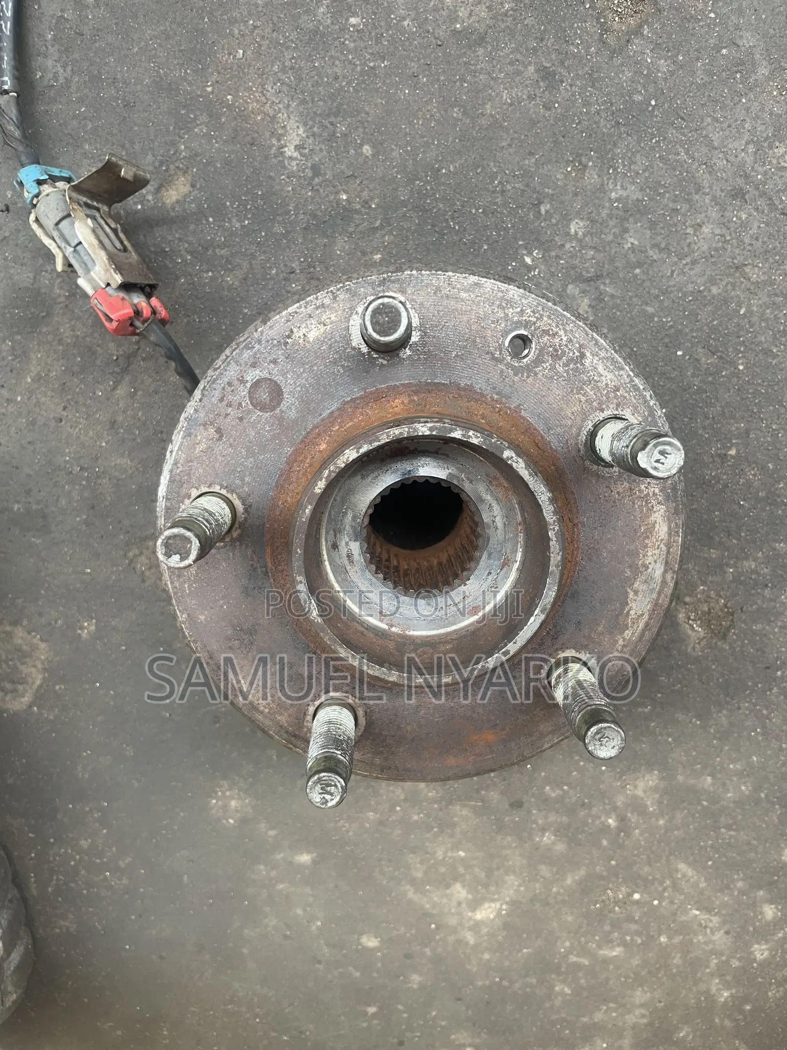 Saturn Vue Front Hub