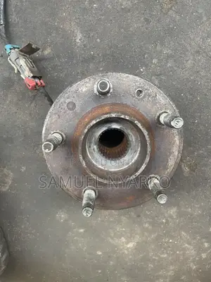 Saturn Vue Front Hub