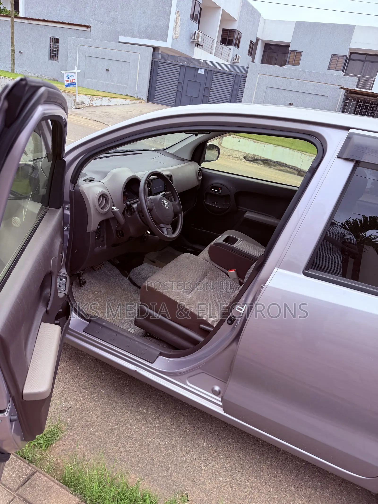 Toyota Passo 2015 Purple