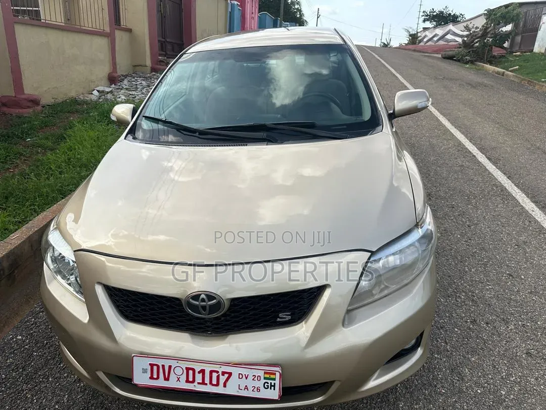 Toyota Corolla 2010 Gold