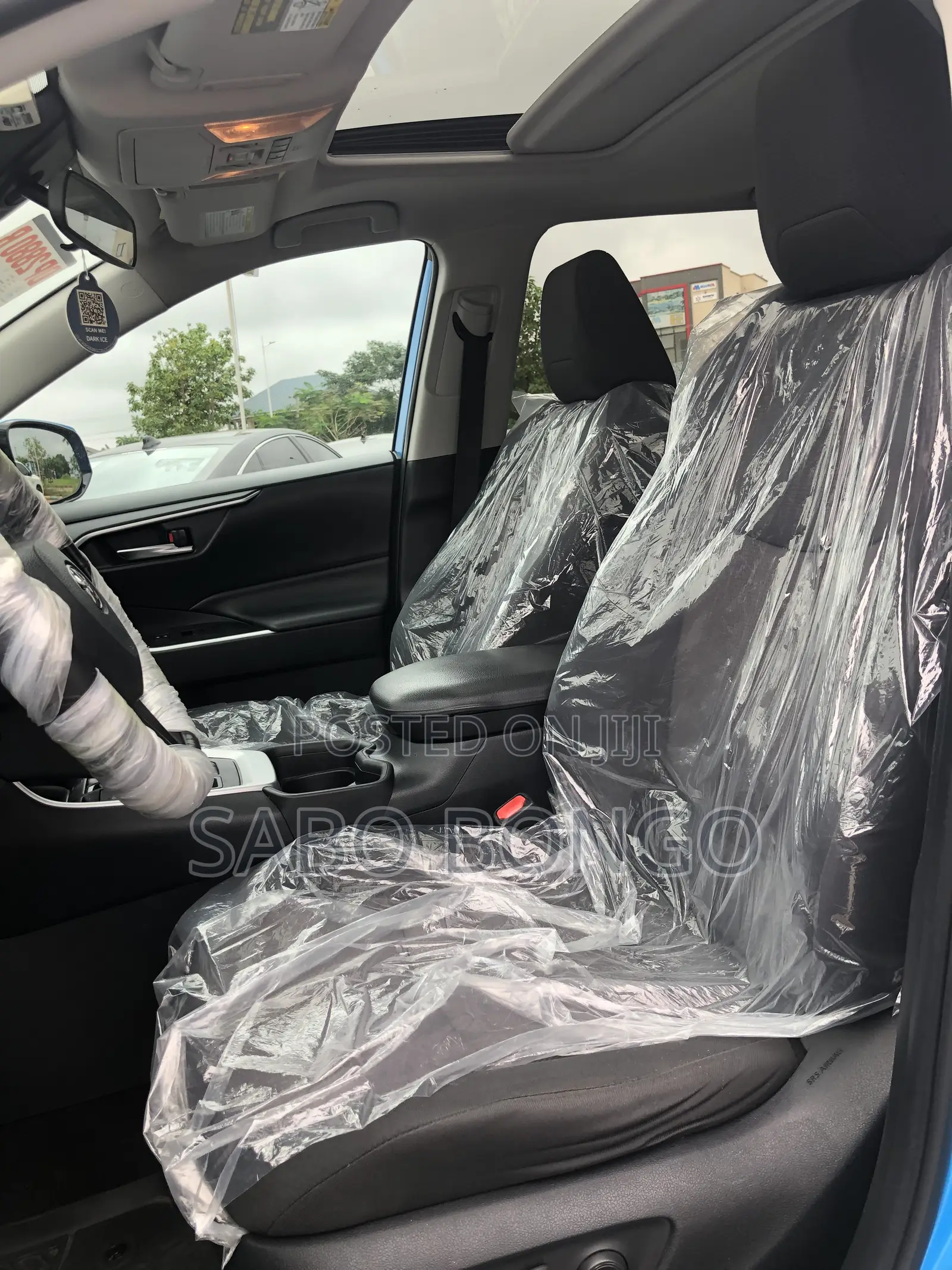 Toyota RAV4 XLE AWD 2019 Blue