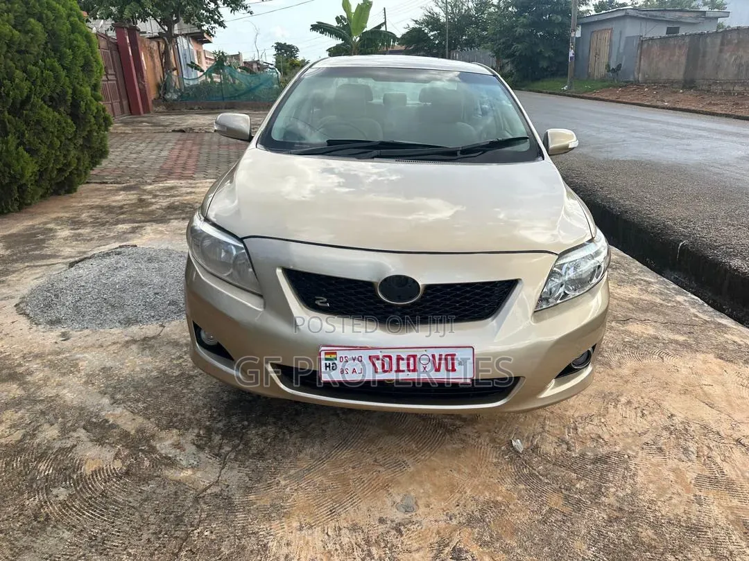 Toyota Corolla 2010 Gold