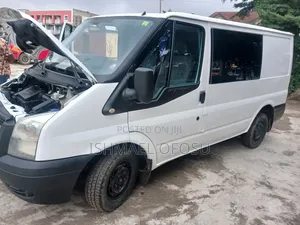 Ford Transit-350 2018 White