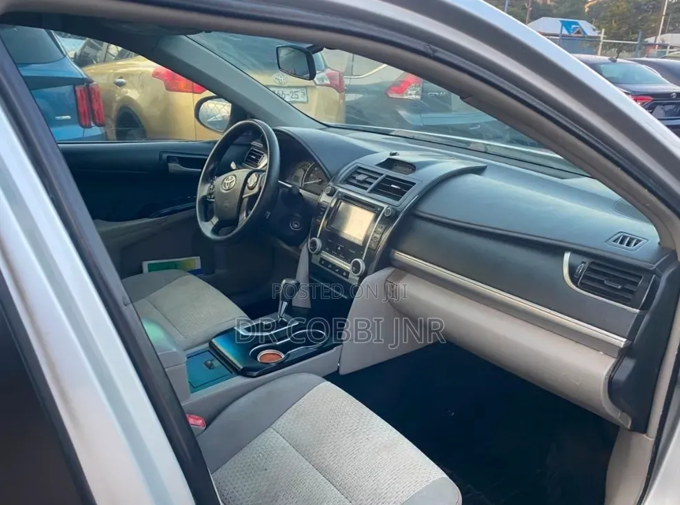 Toyota Camry 2014 Silver
