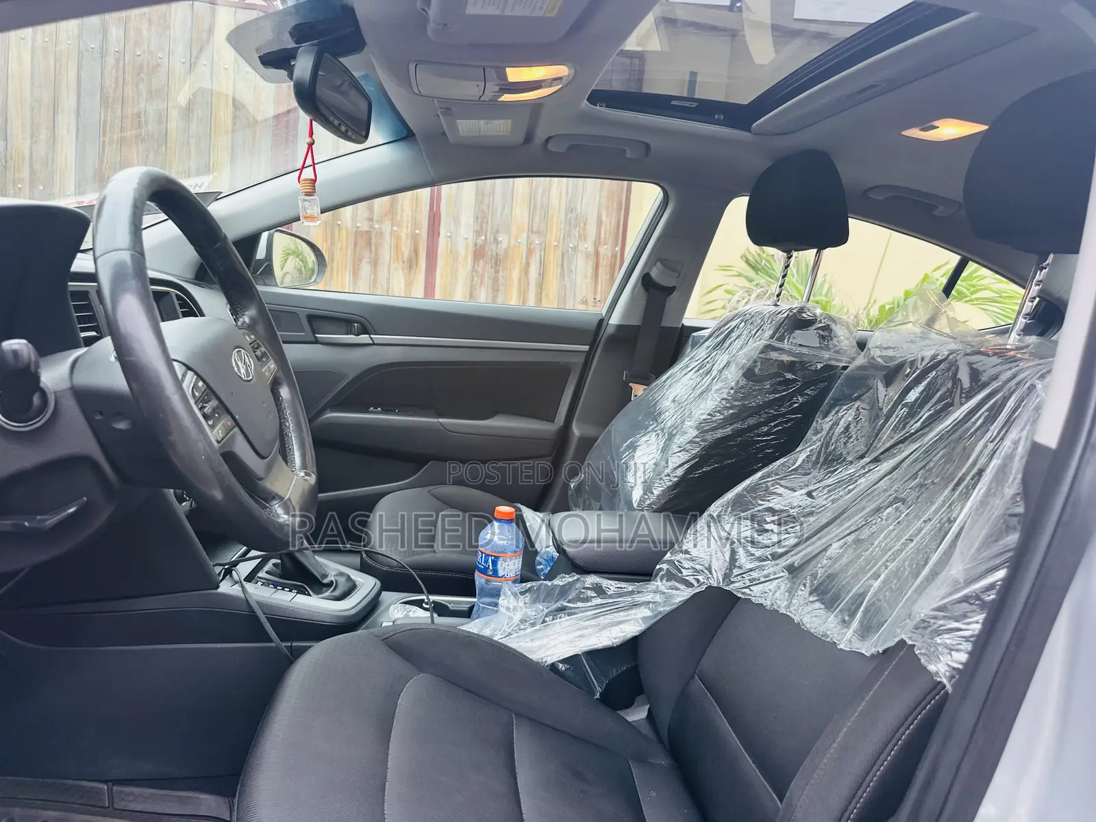 Hyundai Elantra Limited Sedan FWD (2.0L 4cyl 6A) 2017 Silver