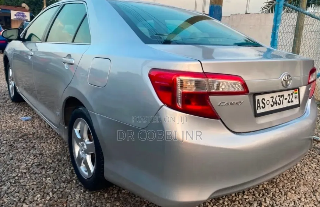 Toyota Camry 2014 Silver