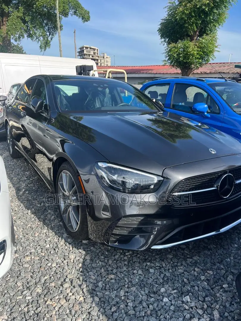 Mercedes-Benz E250 2022 Black
