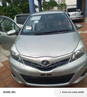 Toyota Vitz 2011 Gray