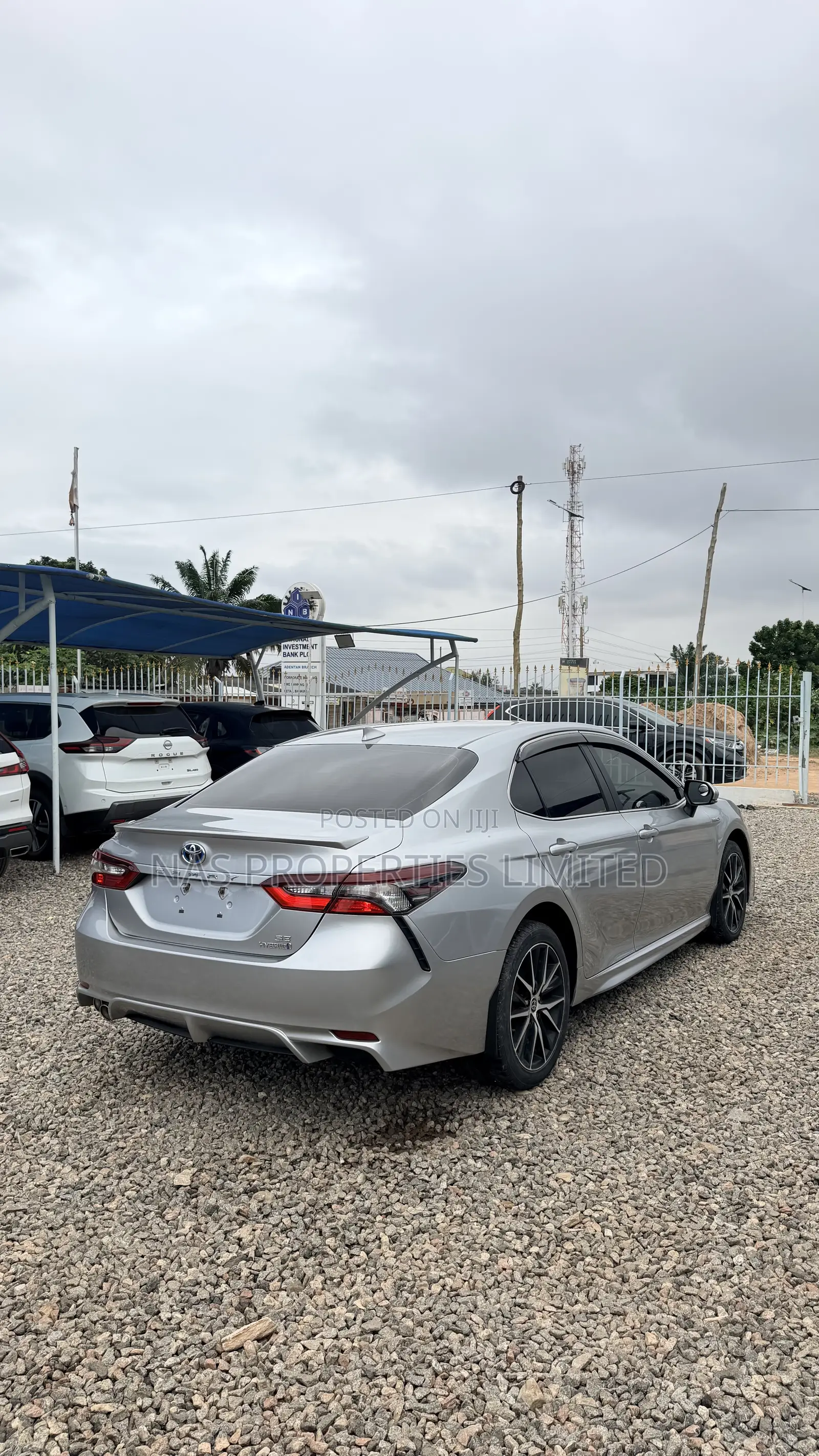 Toyota Camry SE 2022 Silver
