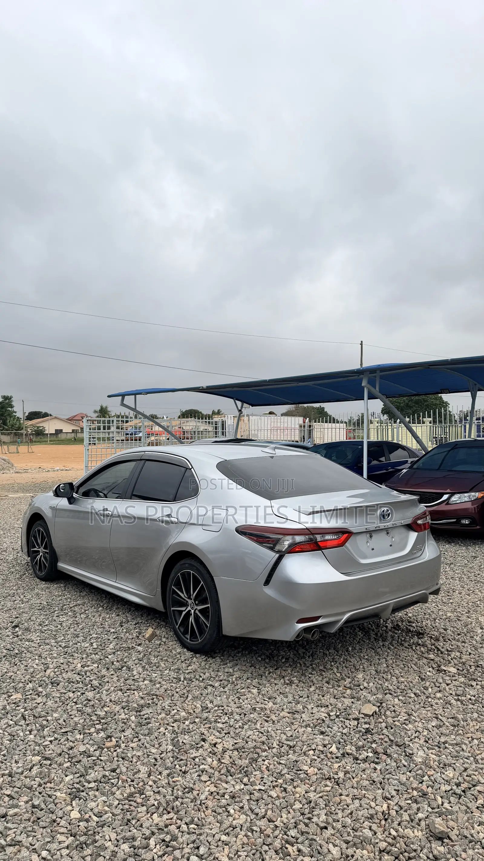 Toyota Camry SE 2022 Silver