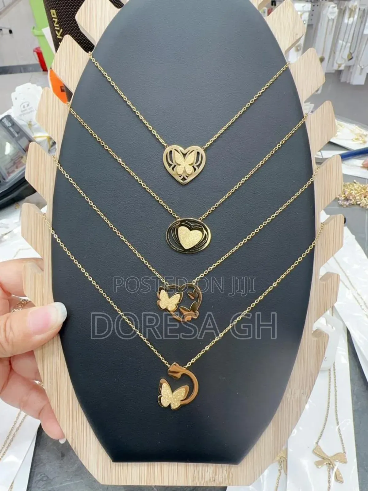 Stainless Steel Ladies Necklace – Elegant Jewelry for Women in Ghana