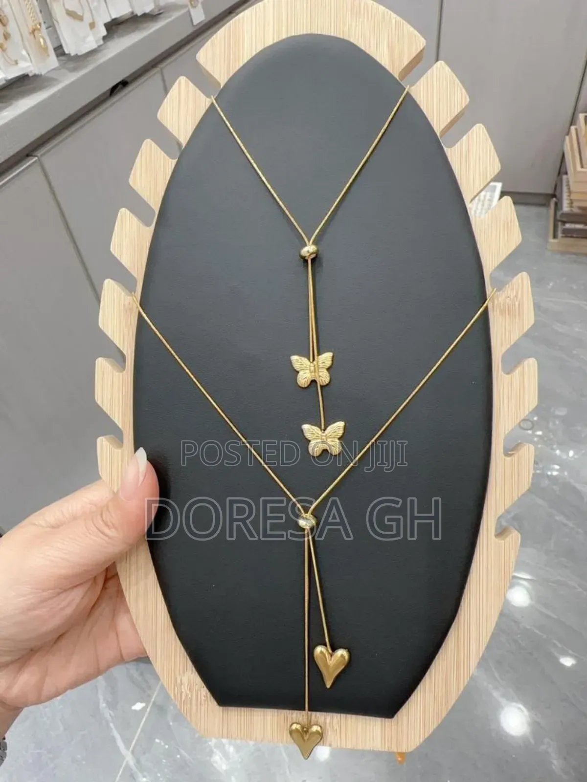 Stainless Steel Ladies Necklace – Elegant Jewelry for Women in Ghana