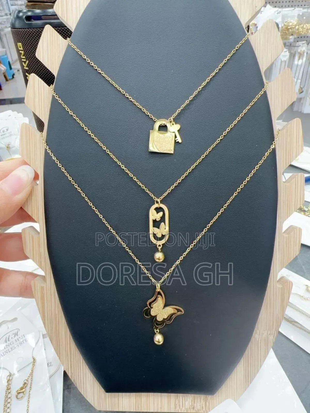 Stainless Steel Ladies Necklace – Elegant Jewelry for Women in Ghana