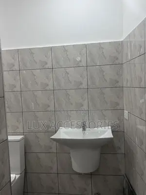 2bdrm Apartment in 2 Bedroom Semi, East Legon for rent