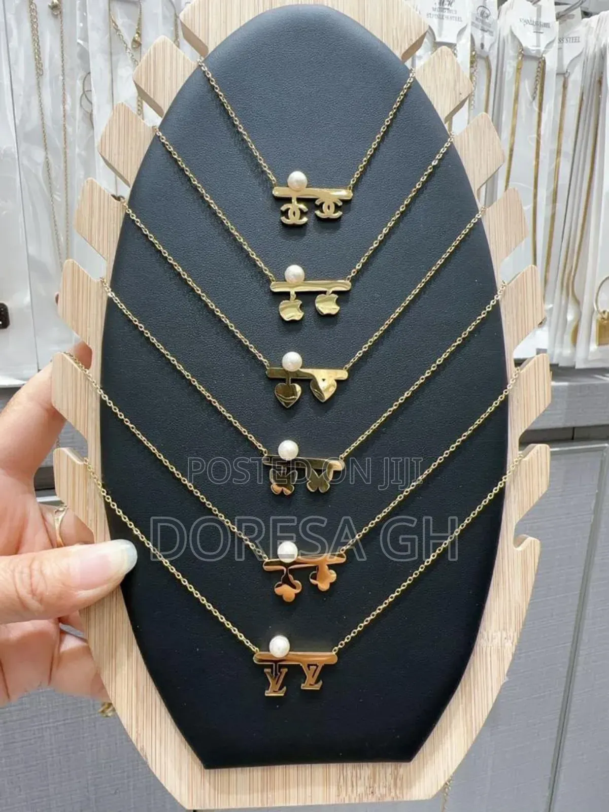 Stainless Steel Ladies Necklace – Elegant Jewelry for Women in Ghana