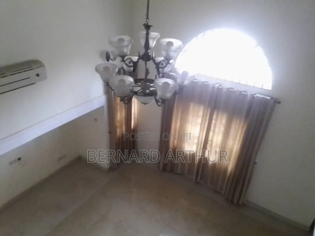 5bdrm Duplex in Bernard Agency, Pokuase for rent