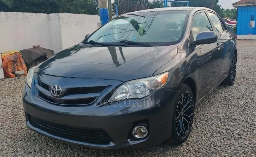 Toyota Corolla 2013 Gray