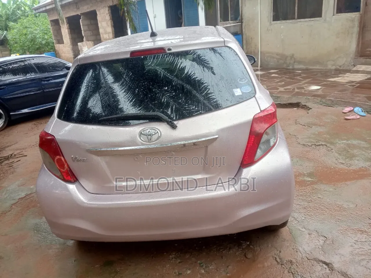 Toyota Vitz 2012 Gray