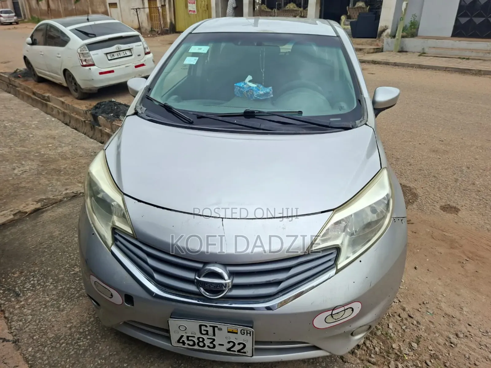 Nissan Versa 1.6 SV 4dr Sedan (1.6L 4cyl CVT) 2015 Silver