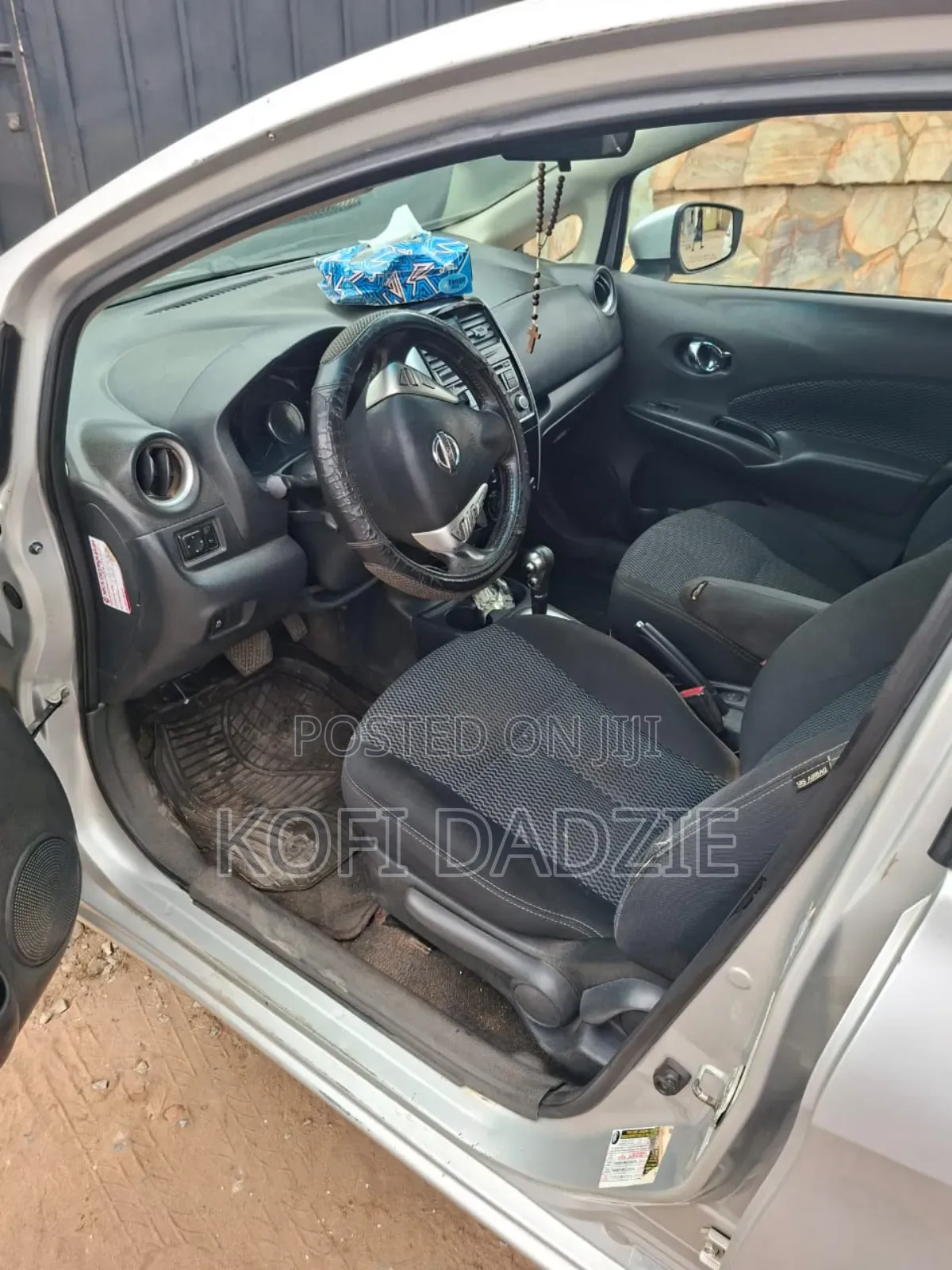 Nissan Versa 1.6 SV 4dr Sedan (1.6L 4cyl CVT) 2015 Silver