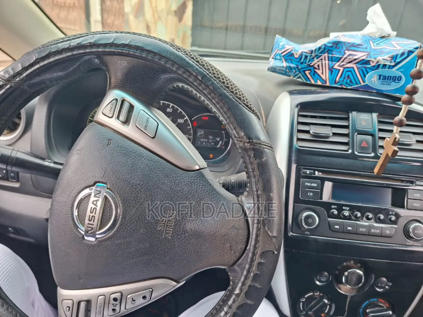 Nissan Versa 1.6 SV 4dr Sedan (1.6L 4cyl CVT) 2015 Silver