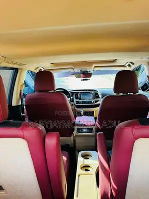 Toyota Highlander XLE 2019 Blue