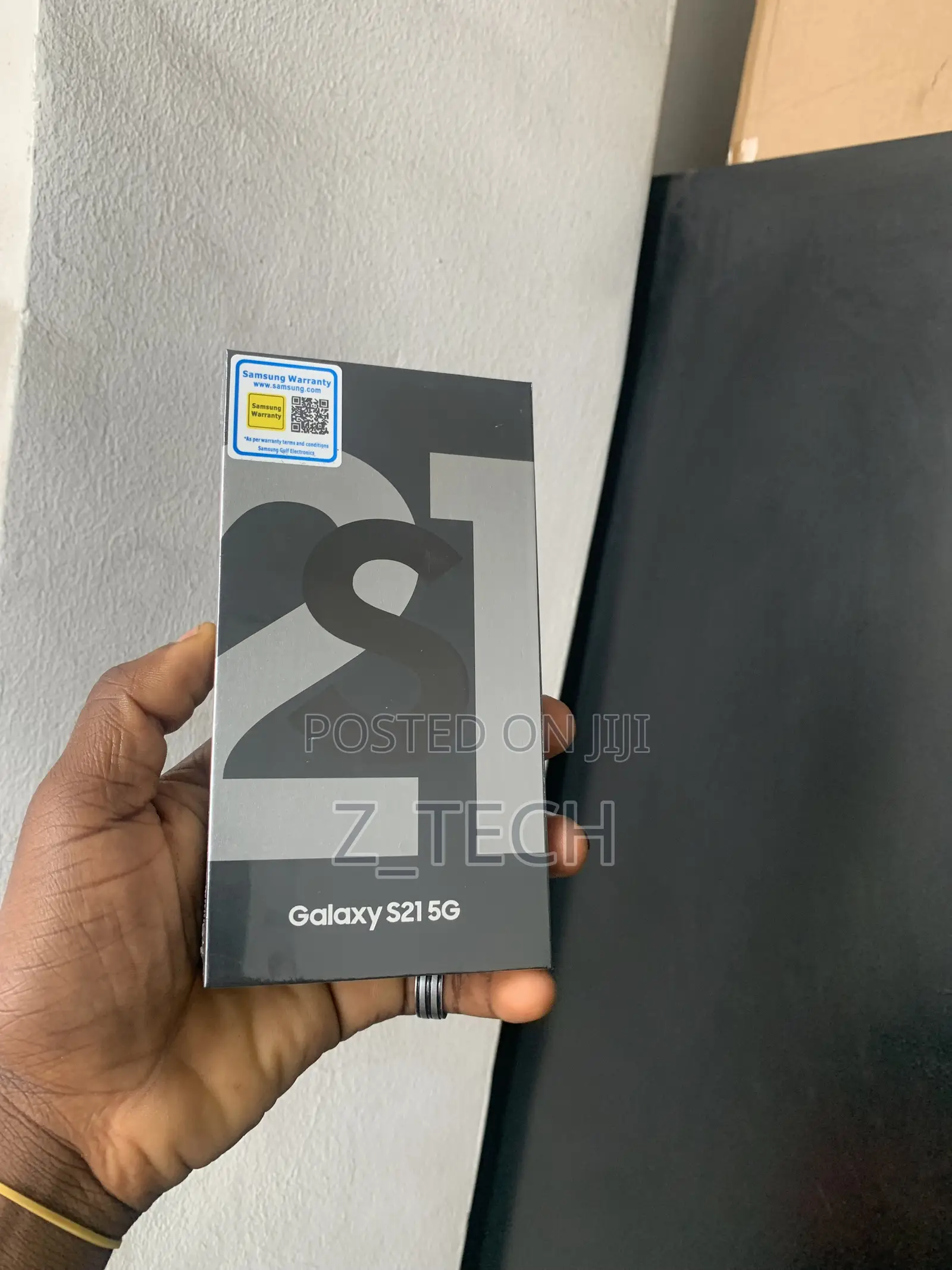 New Samsung Galaxy S21 5G 128 GB Black