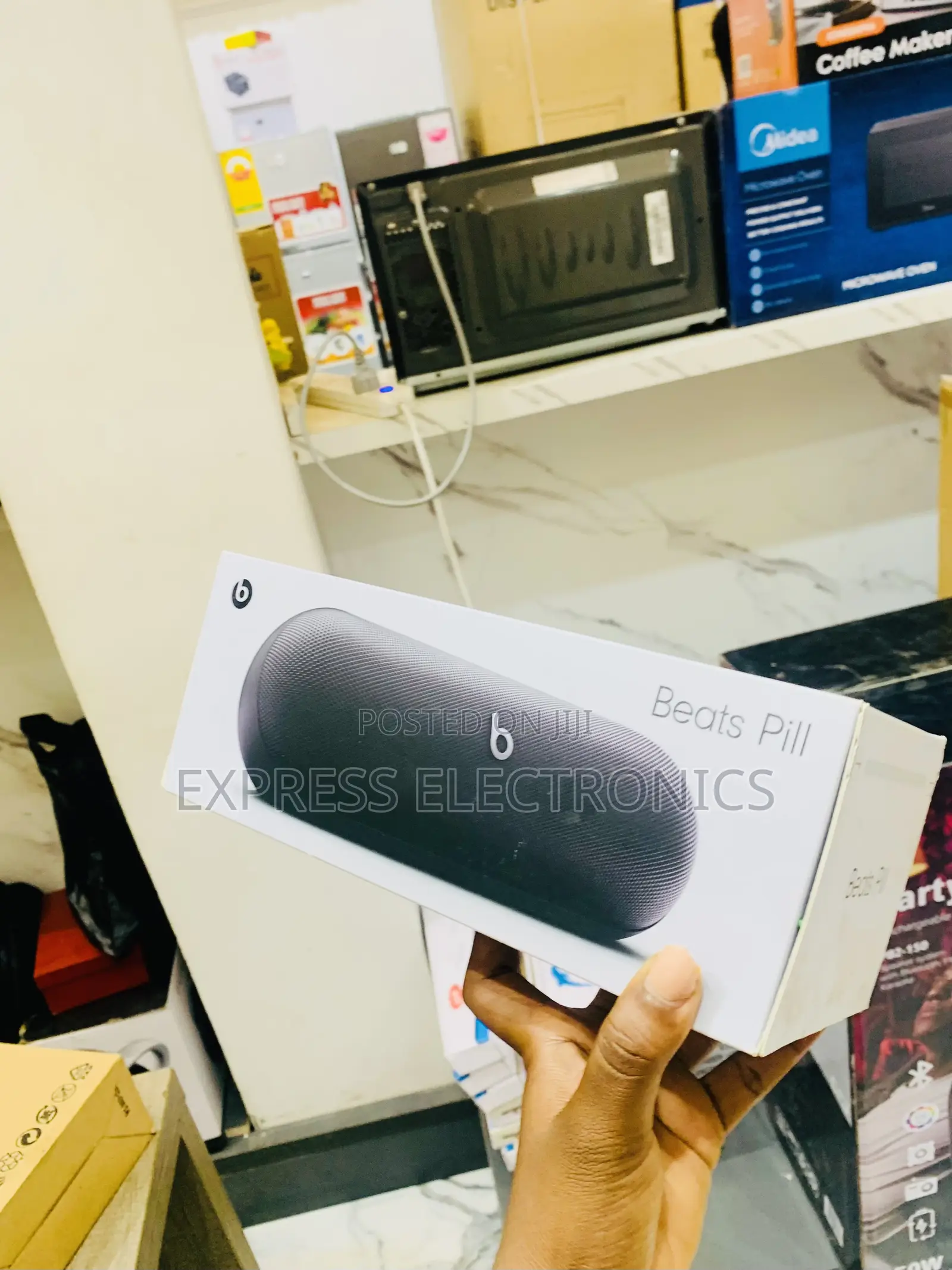 Place Your Order Beats Pill –  Wireless Water‐Resistant Speaker