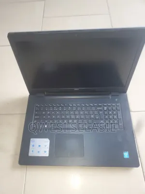 Laptop Dell Inspiron 17 5000 8GB Intel Core i5 HDD+SSD 500GB