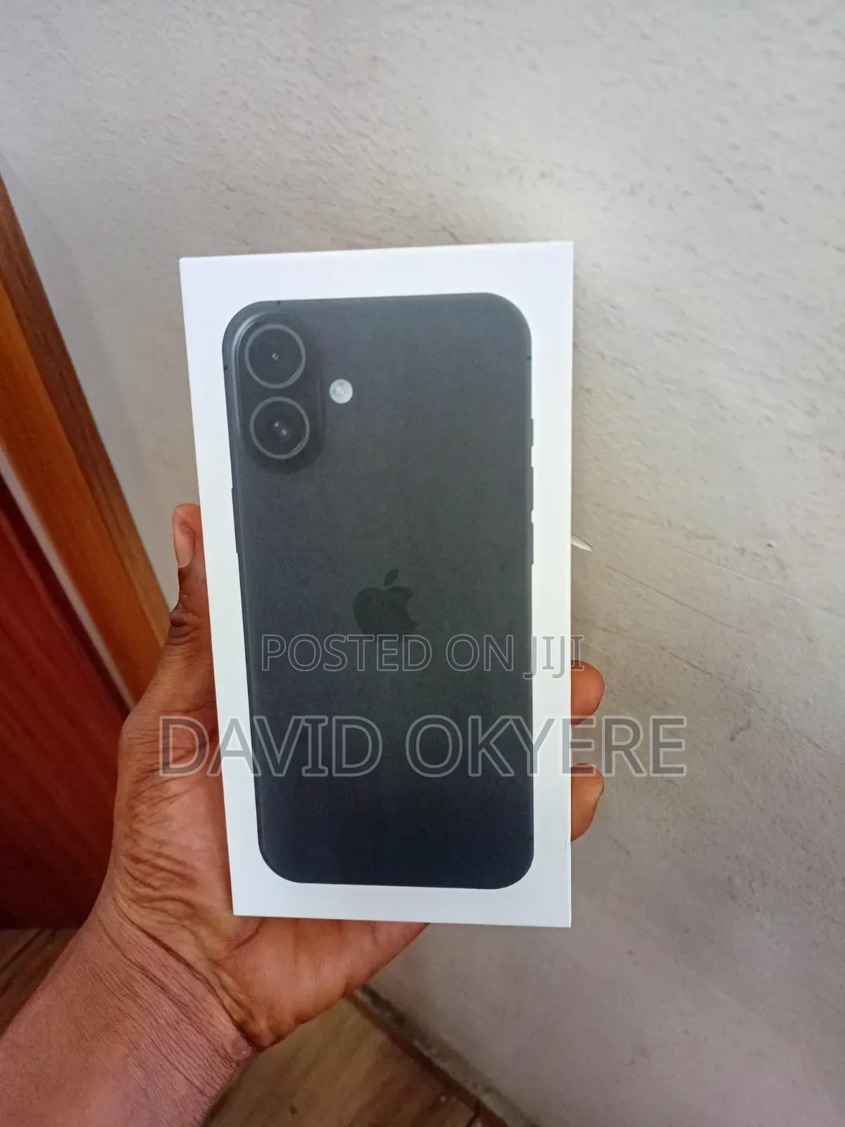 New Apple iPhone 16 128 GB Black