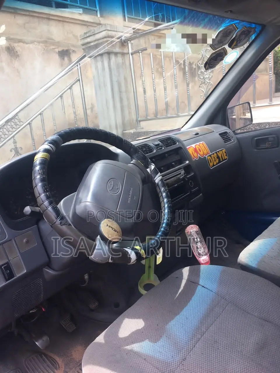 Toyota HiAce 2012 Blue