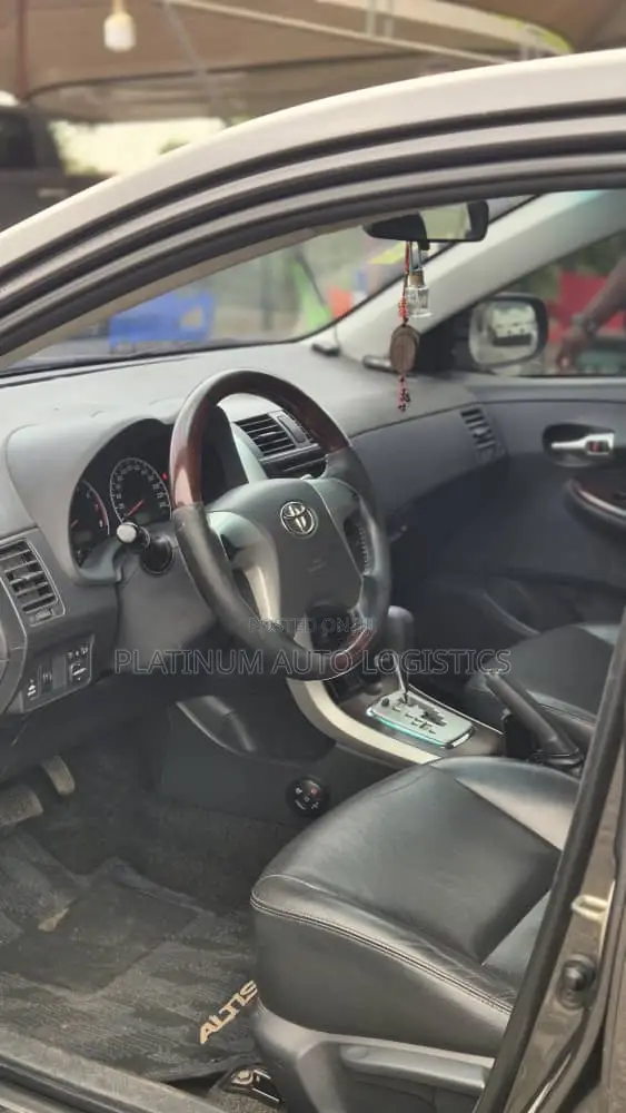 Toyota Corolla Altis 2012 Gray