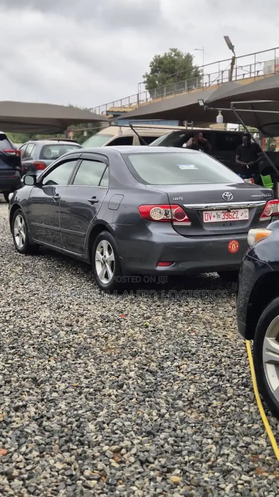 Toyota Corolla Altis 2012 Gray