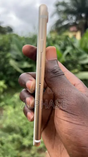 Apple iPhone 7 128 GB Gold