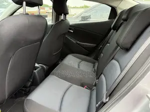 Toyota Yaris iA 1.5 FWD 2016 Silver
